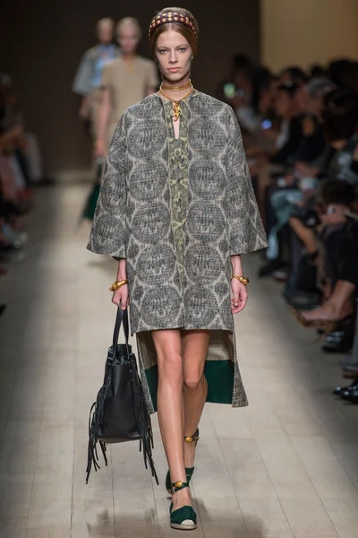 Look 24